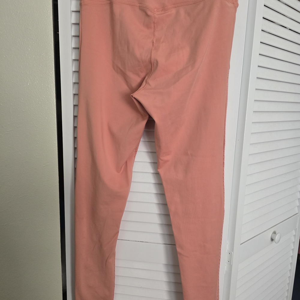 BuffBunny Coral Leggings